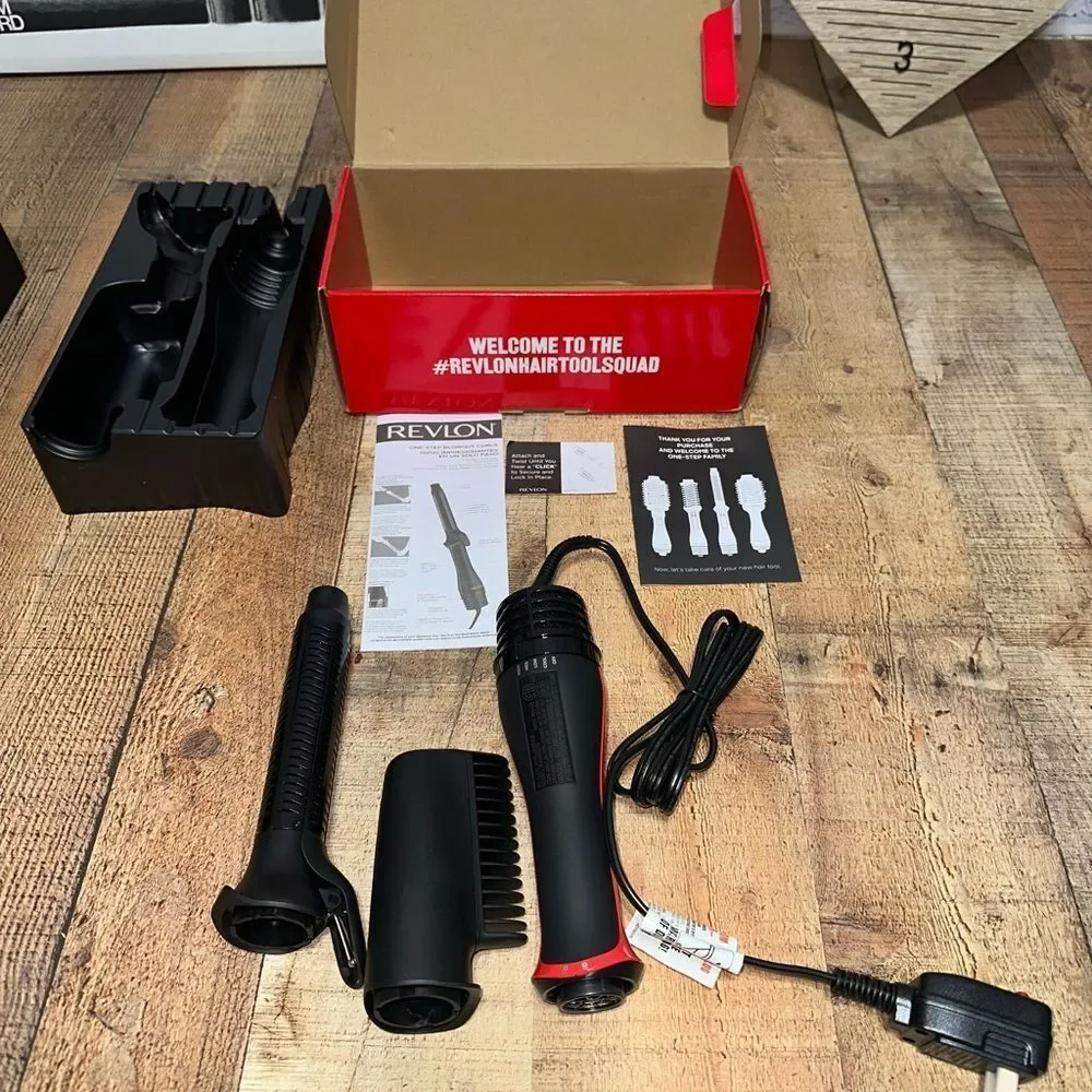 REVLON One-Step Blowout Curls | Dry and Curl in One Step nwt